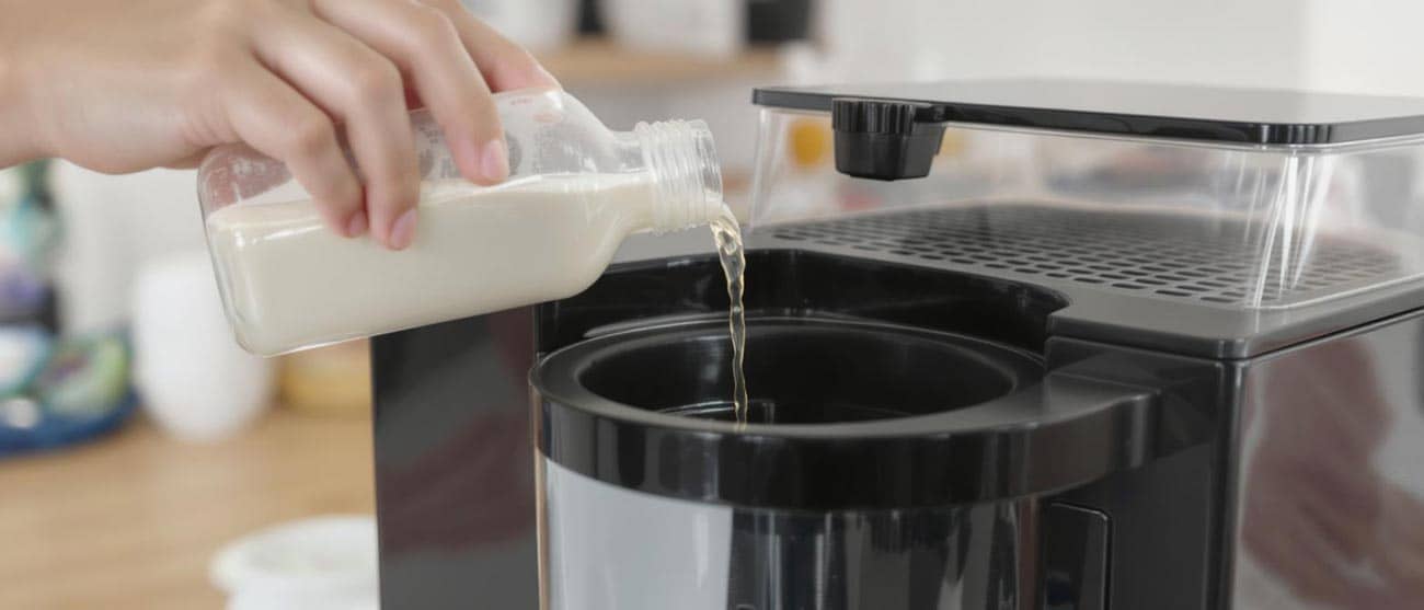 Entkalker mit natürlichen Inhaltsstoffen für Elektrogeräte wie Kaffeemschinen
