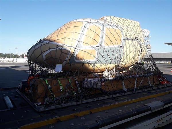 Hubschrauber per Luftfracht