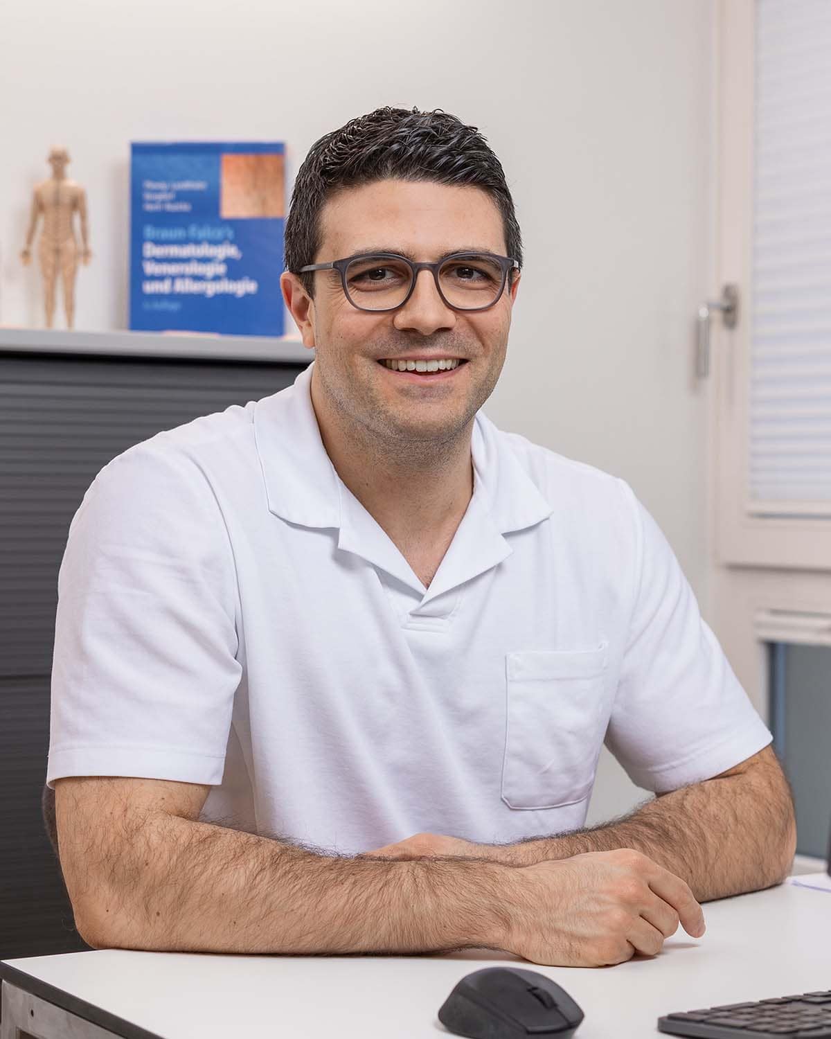 Dr. med. Emrah Koral dermazofingen AG Dr. med. Emrah Koral dermazofingen AG