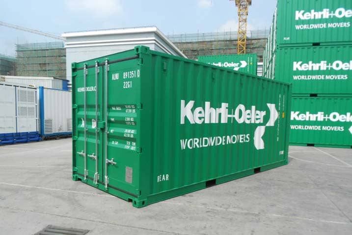 Read more about the article Die ersten Seecontainer von Kehrli + Oeler treffen in Basel ein