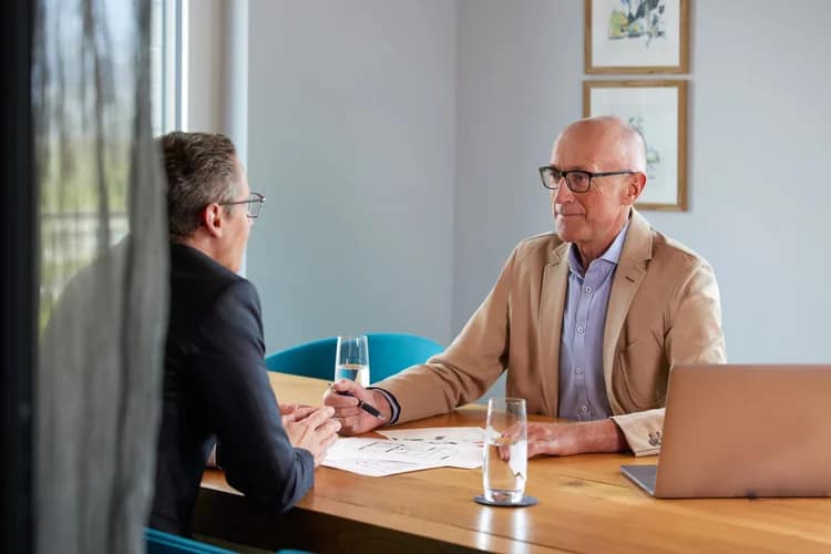 Beat Ochsner, Immobilienbewerter mit ISO-Zertifizierung Beat Ochsner, Immobilienbewerter mit ISO-Zertifizierung