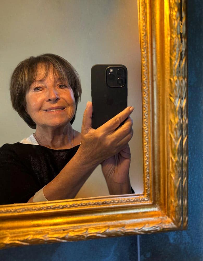 Heidi Jerger mirrored Heidi Jerger - Spieglein, Spieglein an der Wand